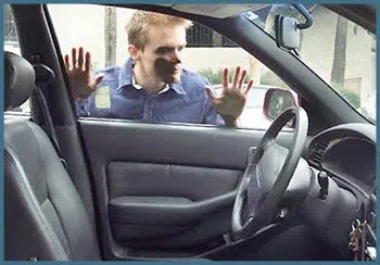 Safe Key Shop Colorado Springs, CO 719-347-5714 - 19-locked-keys-in-car